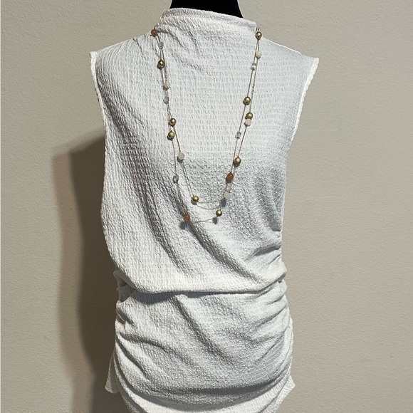 Calvin Klein Tops - Calvin Klein White Textured Sleeveless Blouse